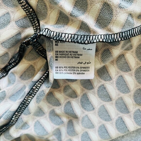 Printed Surplice Puff-Sleeve Tied Top - Picture 6 of 6